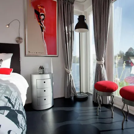 Botel Modern Houseboat In With Terrace Amsterdam