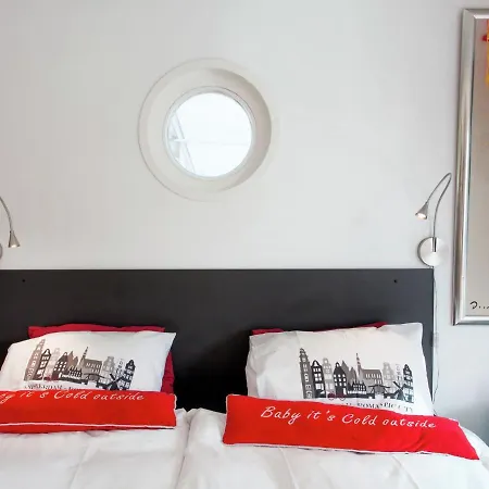 Botel Modern Houseboat In With Terrace Amsterdam