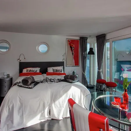 Modern Houseboat In With Terrace * Amsterdam